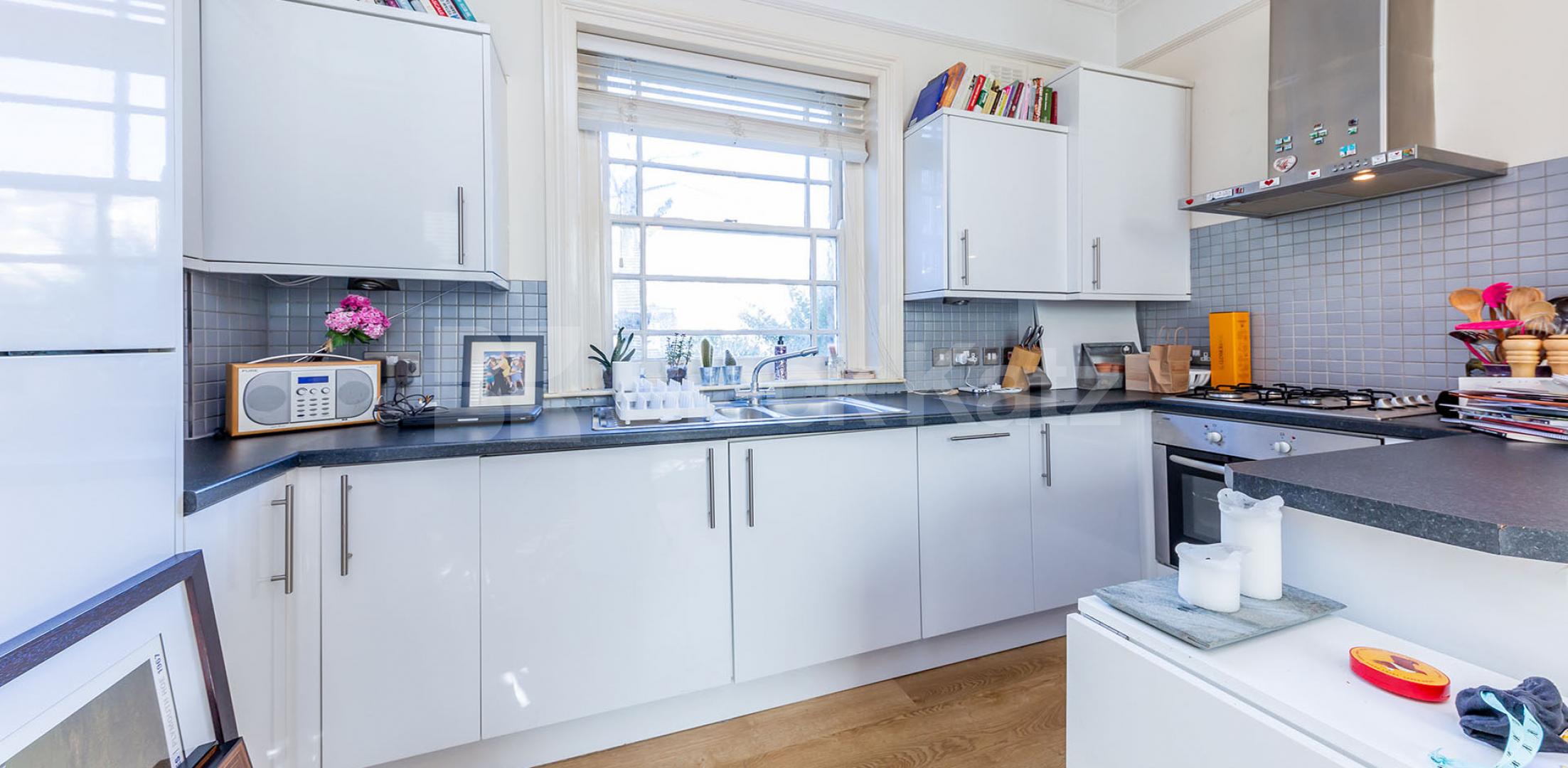 Spacious one bedroom set in period conversion Agar Grove, Camden Square